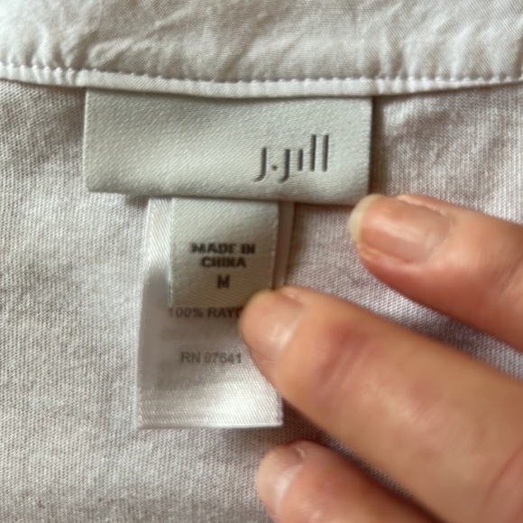 J. Jill White Button-Down Top Size Medium - Picture 6 of 7